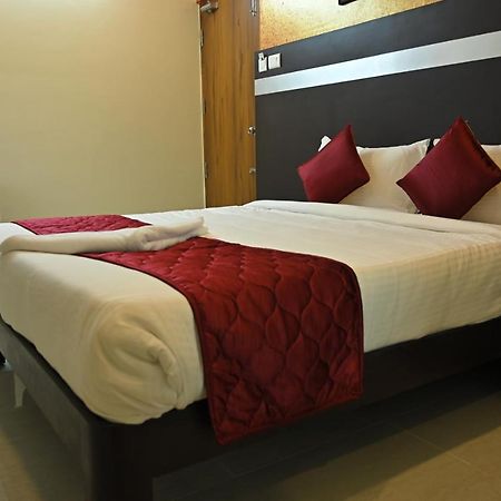 Hotel Treebo Sripadha Residency Alipiri Road à Tirupati Extérieur photo