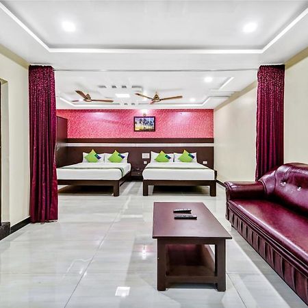 Hotel Treebo Sripadha Residency Alipiri Road à Tirupati Extérieur photo