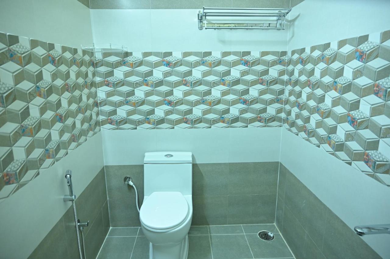 Hotel Treebo Sripadha Residency Alipiri Road à Tirupati Extérieur photo