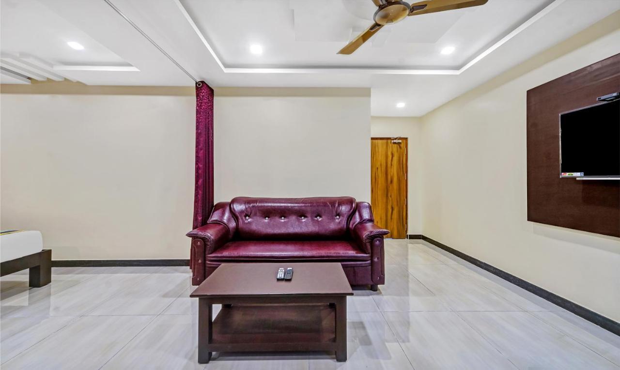 Hotel Treebo Sripadha Residency Alipiri Road à Tirupati Extérieur photo