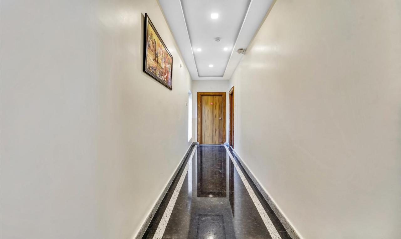 Hotel Treebo Sripadha Residency Alipiri Road à Tirupati Extérieur photo